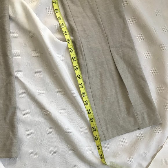 Zara Gray Straight Leg Pants Size Medium - Picture 4 of 7